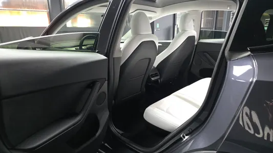 Tesla Y RWD 2023 26