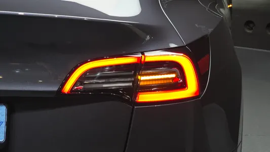 Tesla Y RWD 2023 23