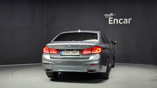 BMW 5 Series (G30) 520d xDrive M 2017 4