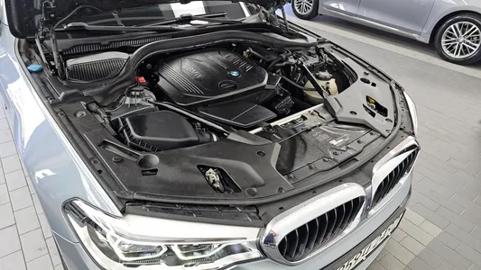 BMW 5 Series (G30) 520d xDrive M 2017 6