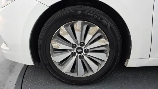 Hyundai HG 2014 5