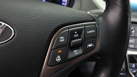 Hyundai HG 2014 17