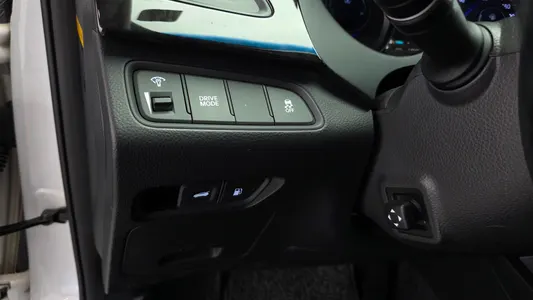 Hyundai HG 2014 18