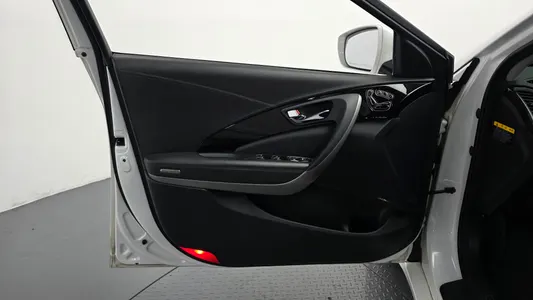 Hyundai HG 2014 24