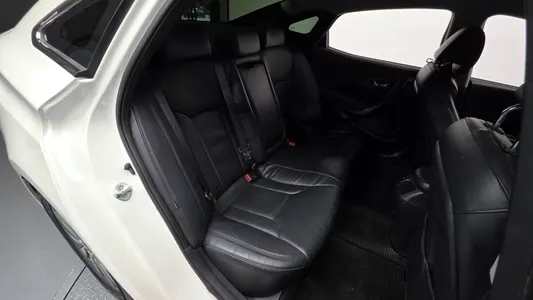 Hyundai HG 2014 26