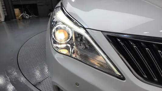 Hyundai HG 2014 22