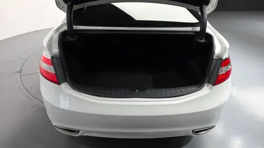Hyundai HG 2014 27