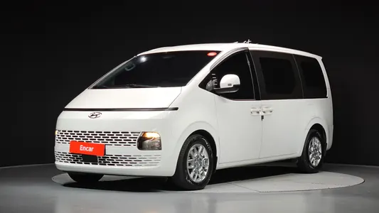 Hyundai Staria 3 2023