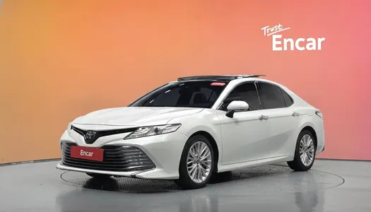 Toyota (XV70) 2.5 2019