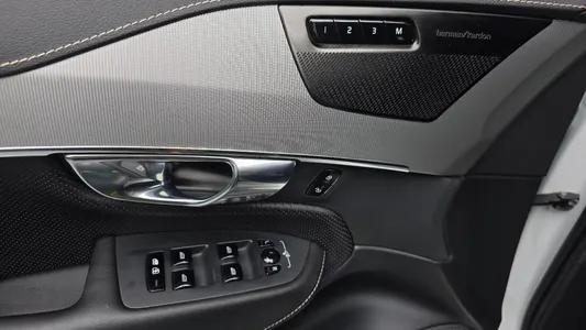 Volvo XC90 2 T8 R- 2020 11