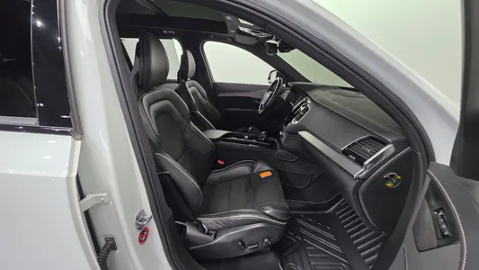 Volvo XC90 2 T8 R- 2020 26