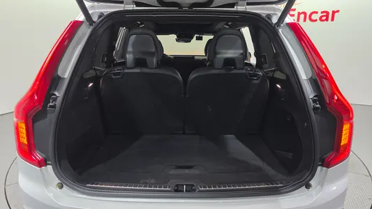 Volvo XC90 2 T8 R- 2020 28