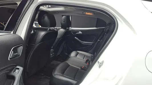 Mercedes-Benz GLA-Class X156 GLA220 2018 11