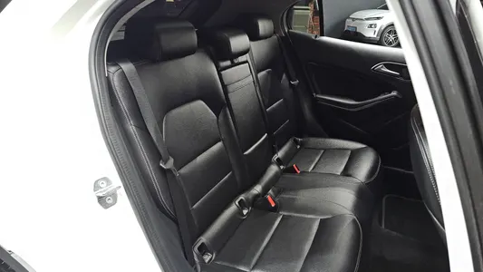 Mercedes-Benz GLA-Class X156 GLA220 2018 26