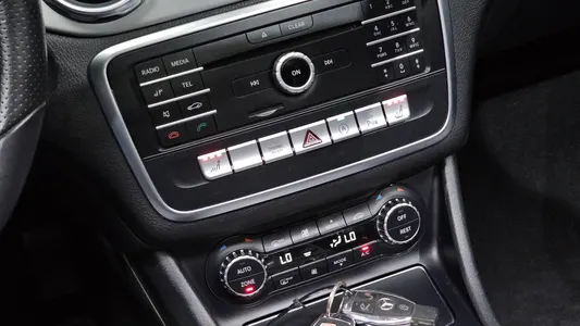 Mercedes-Benz GLA-Class X156 GLA220 2018 31