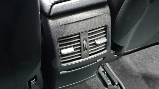 Mercedes-Benz GLA-Class X156 GLA220 2018 32