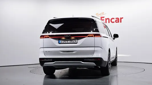 Kia Carnival 9 2023 4