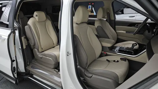 Kia Carnival 9 2023 11