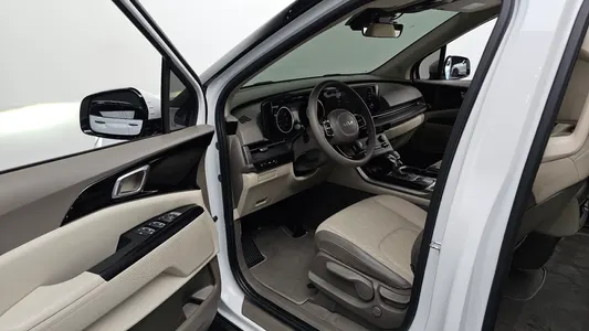 Kia Carnival 9 2023 10