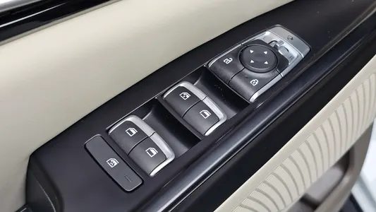 Kia Carnival 9 2023 18
