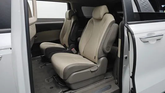 Kia Carnival 9 2023 26