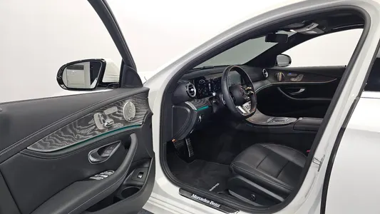 Mercedes-Benz E-Class W213 E350 4MATIC AMG Line 2022 10