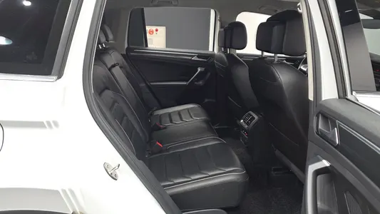 Volkswagen 2 2.0 TDI 2021 12
