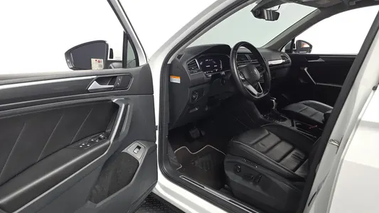 Volkswagen 2 2.0 TDI 2021 10