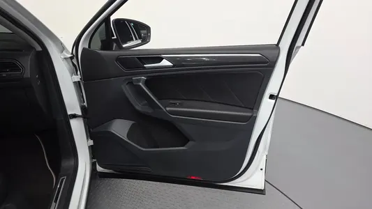 Volkswagen 2 2.0 TDI 2021 24
