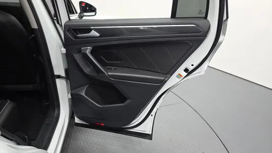 Volkswagen 2 2.0 TDI 2021 25