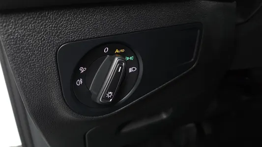 Volkswagen 2 2.0 TDI 2021 31
