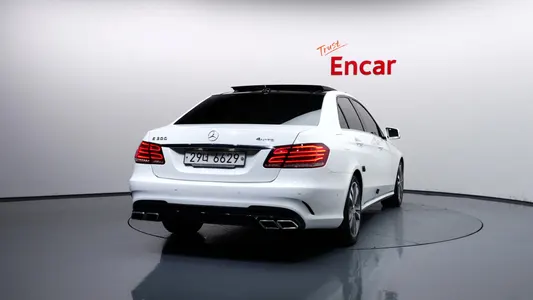 Mercedes-Benz E-Class W212 E300 2013 4