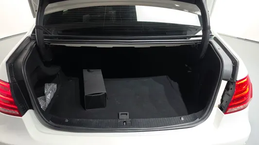 Mercedes-Benz E-Class W212 E300 2013 17