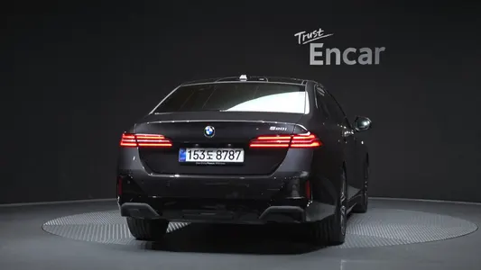 BMW 5 Series (G60) 520i M 2025 4