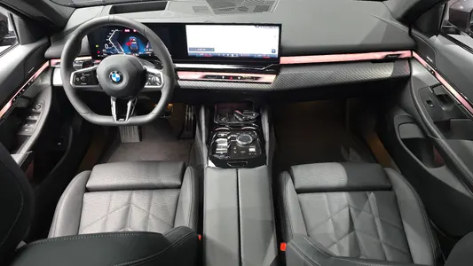 BMW 5 Series (G60) 520i M 2025 7