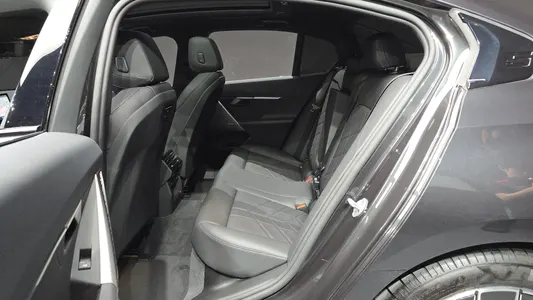 BMW 5 Series (G60) 520i M 2025 26
