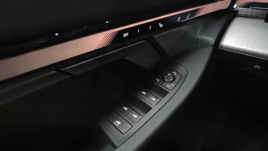 BMW 5 Series (G60) 520i M 2025 29