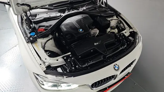 BMW 3 Series (F30) 320i M 2018 5