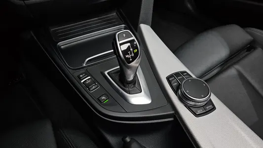 BMW 3 Series (F30) 320i M 2018 8