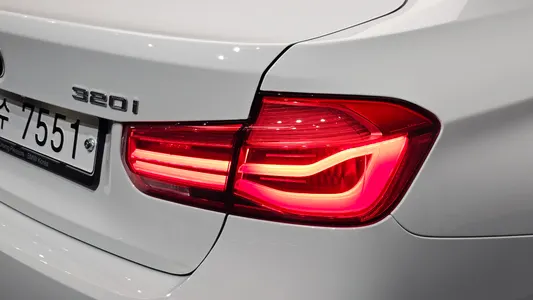 BMW 3 Series (F30) 320i M 2018 23