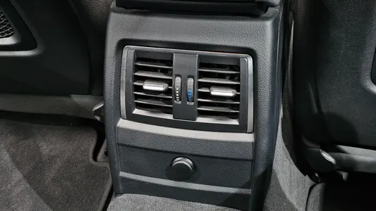 BMW 3 Series (F30) 320i M 2018 27