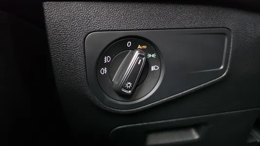 Volkswagen 2 2.0 TDI 2018 17