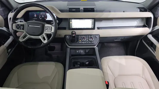 Land Rover (L663) 110 D240 SE 2020 7