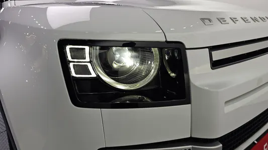 Land Rover (L663) 110 D240 SE 2020 22