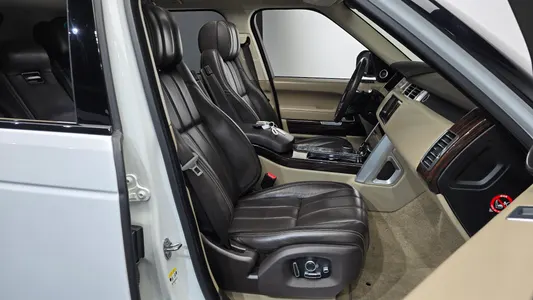 Land Rover 4 4.4 SDV8 Vogue SE 2017 27