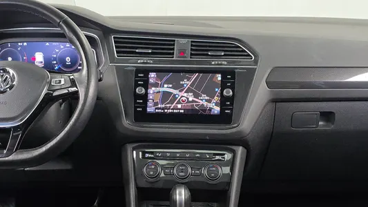 Volkswagen 2 2.0 TDI 4 2020 14