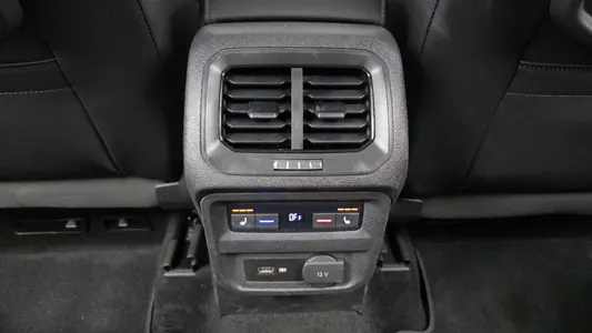 Volkswagen 2 2.0 TDI 4 2020 19
