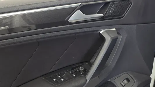 Volkswagen 2 2.0 TDI 4 2020 26