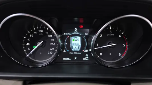 Land Rover 5 2.0 SD4 SE 2018 8