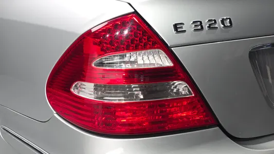 Mercedes-Benz E-Class W211 E320 2003 23
